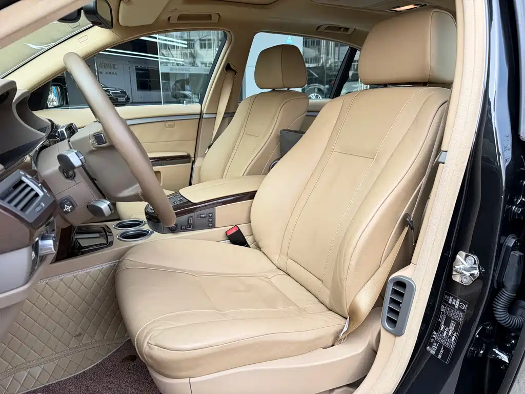 BMW 7 Series 2008 — фото 10