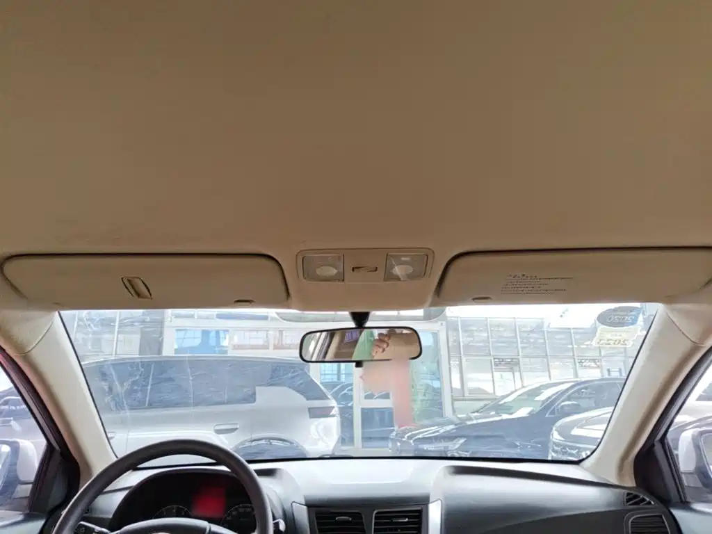 Hyundai Verna 2015 — фото 18