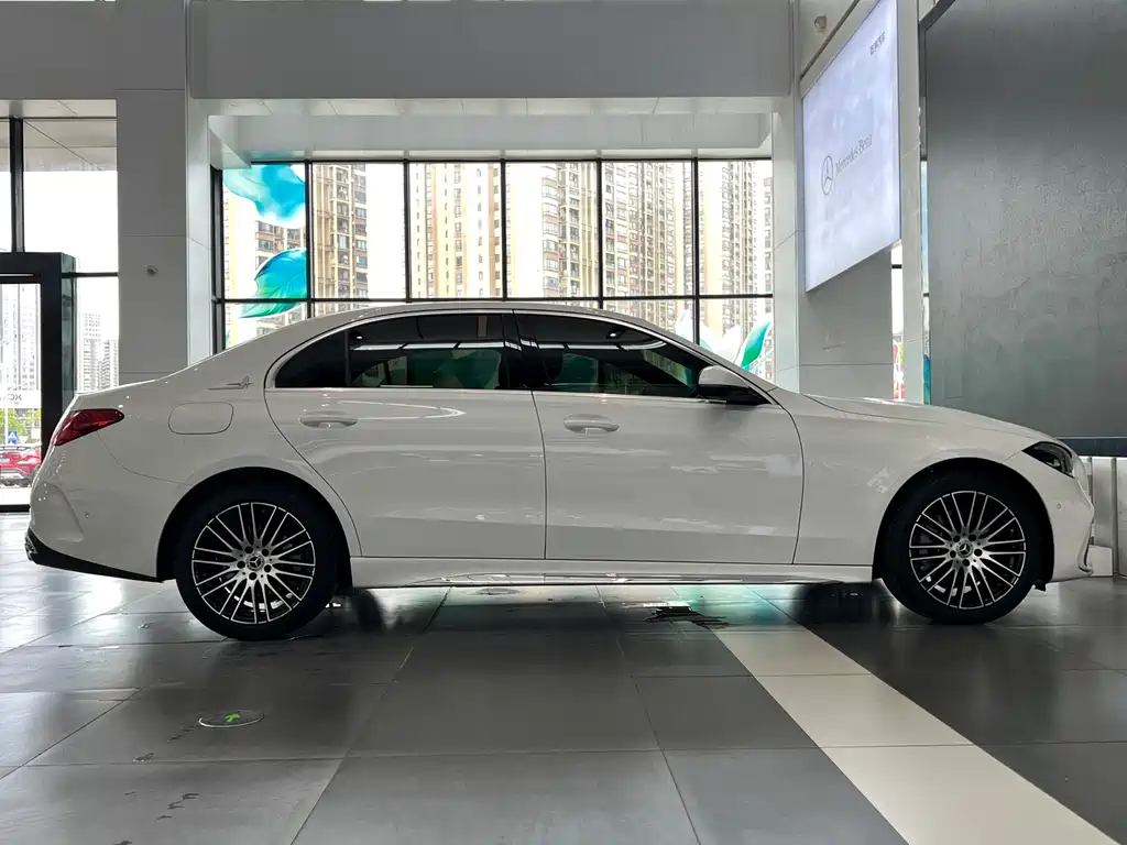 Mercedes-Benz C-Class 2022 — фото 27