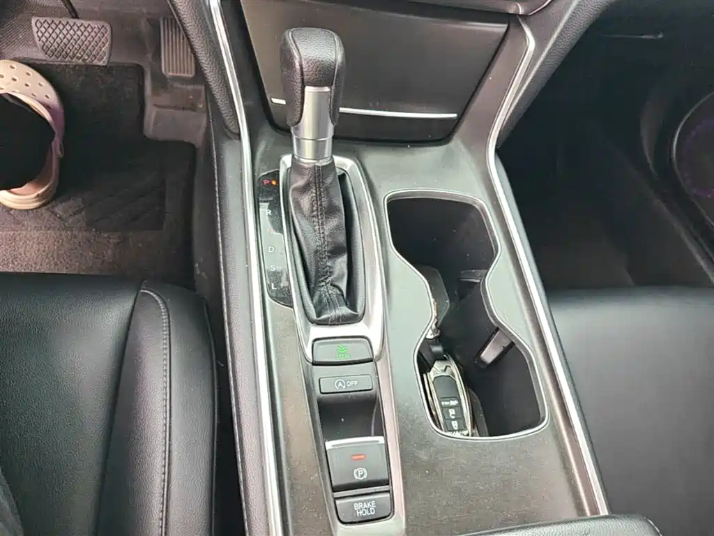 Honda Accord 2021 — фото 14