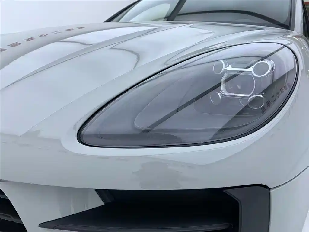 Porsche Macan 2020 — фото 9