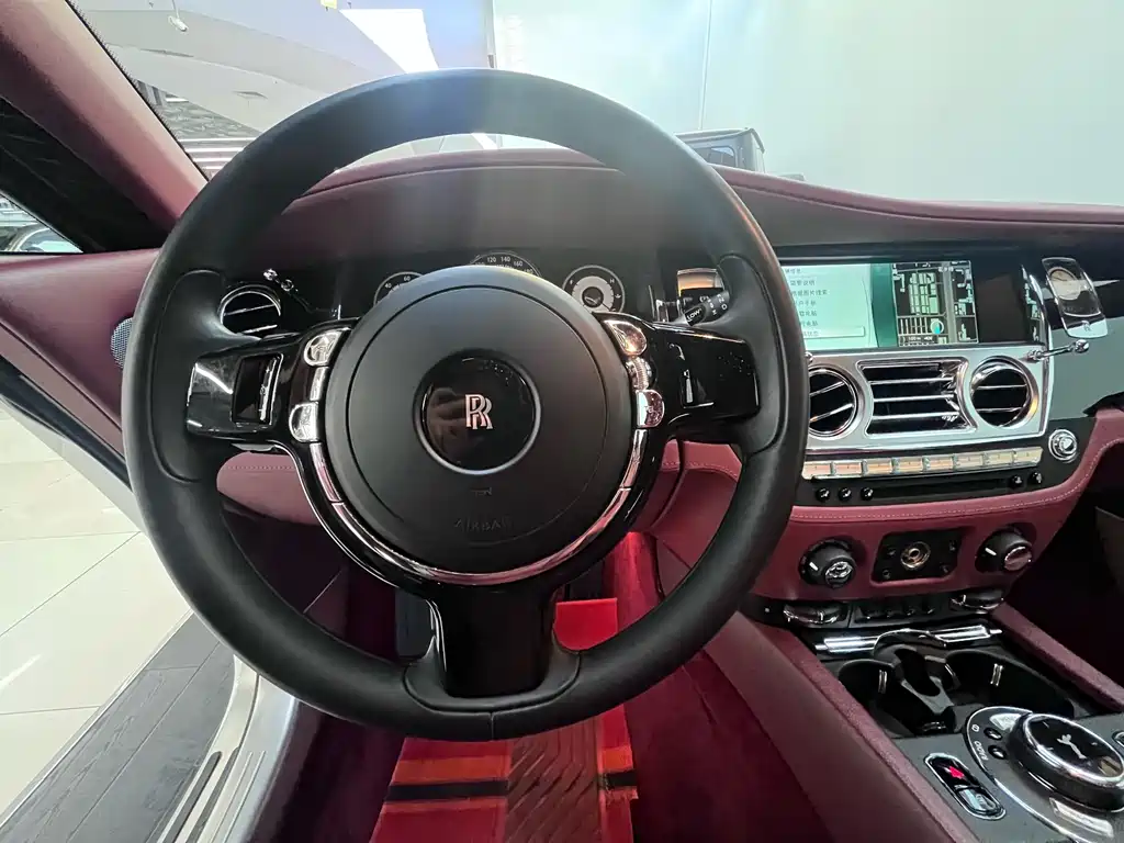 Rolls-Royce Wraith 2014 — фото 14