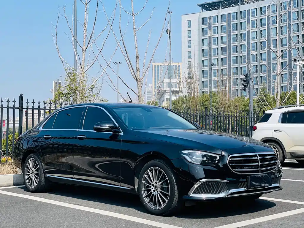 Mercedes-Benz E-Class 2023