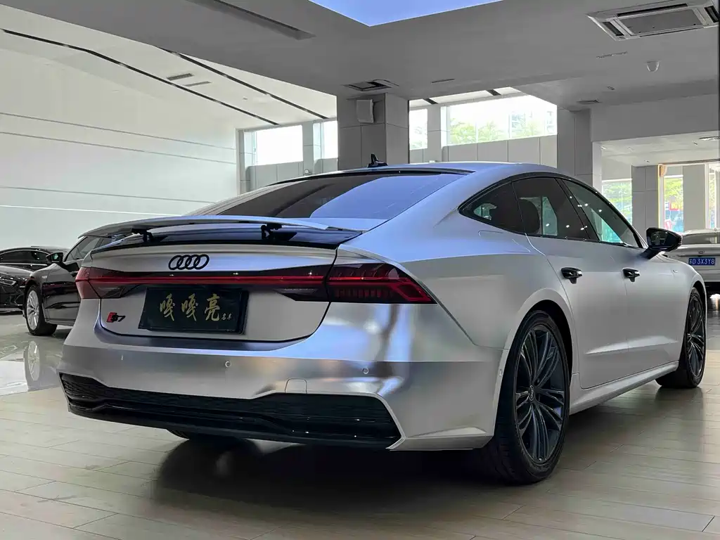 Audi A7 2022 — фото 11