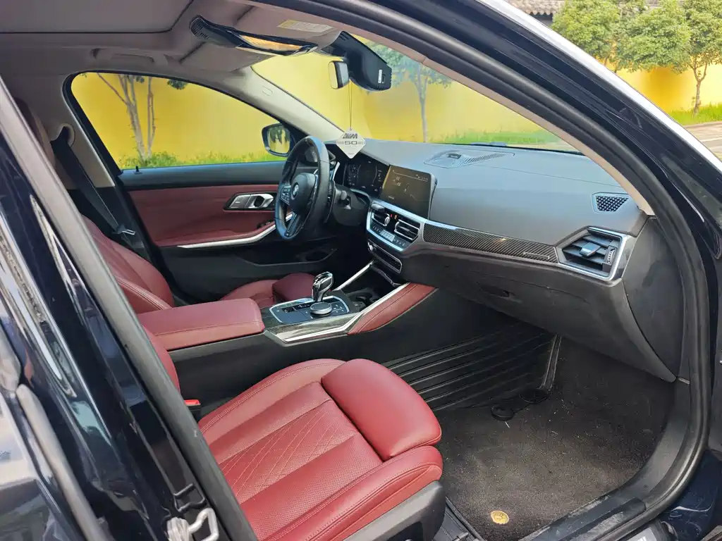 BMW 3 Series 2022 — фото 13