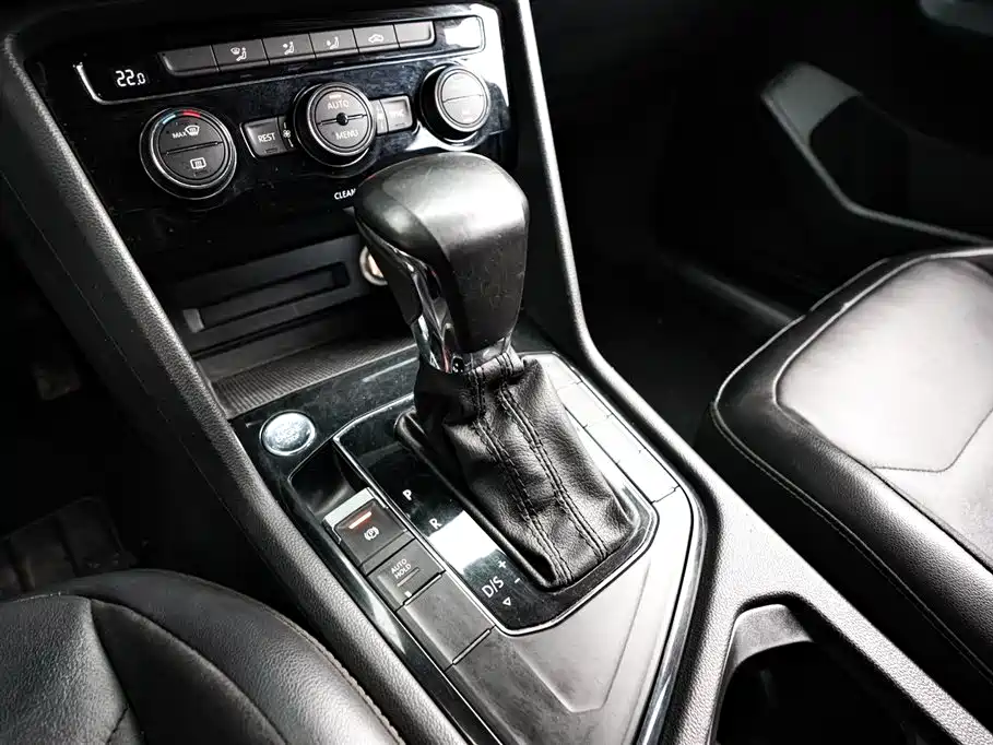 Volkswagen Tiguan L 2017 — фото 13