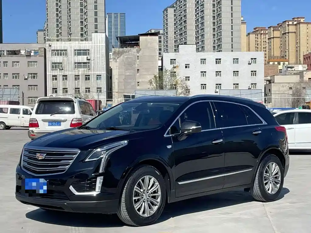 Cadillac XT5 2018 — фото 1