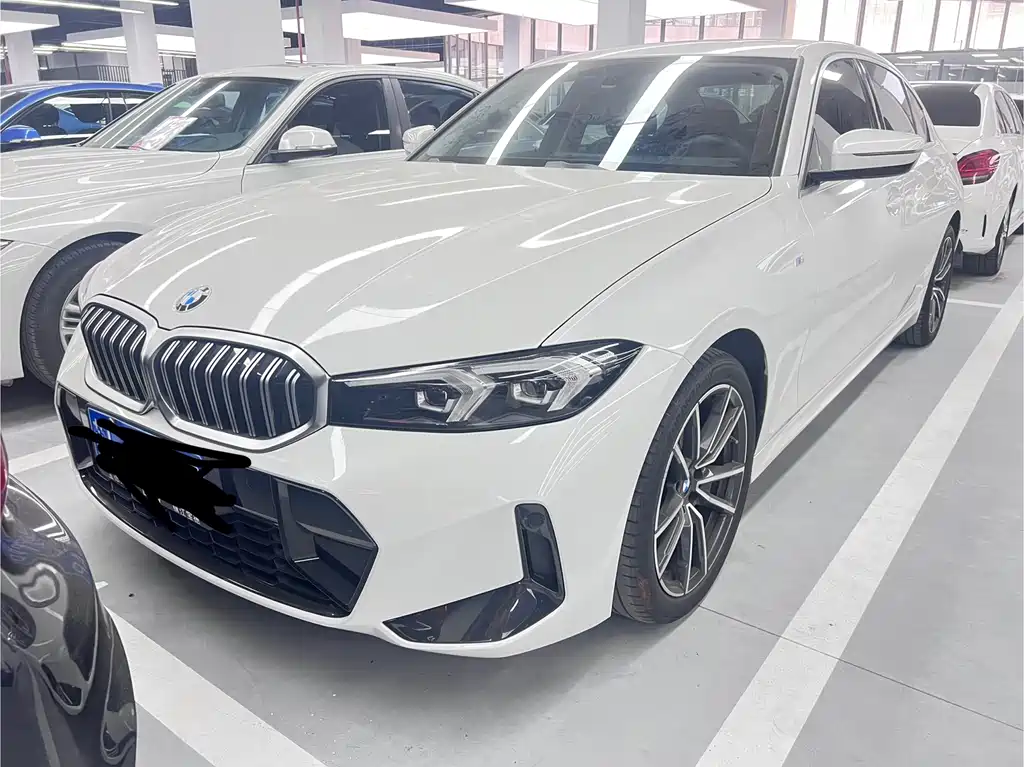 BMW 3 Series 2024 — фото 1