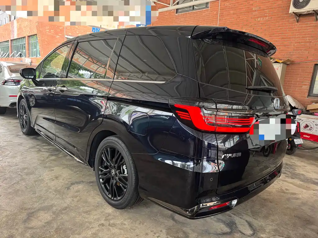Honda Odyssey 2023 — фото 16