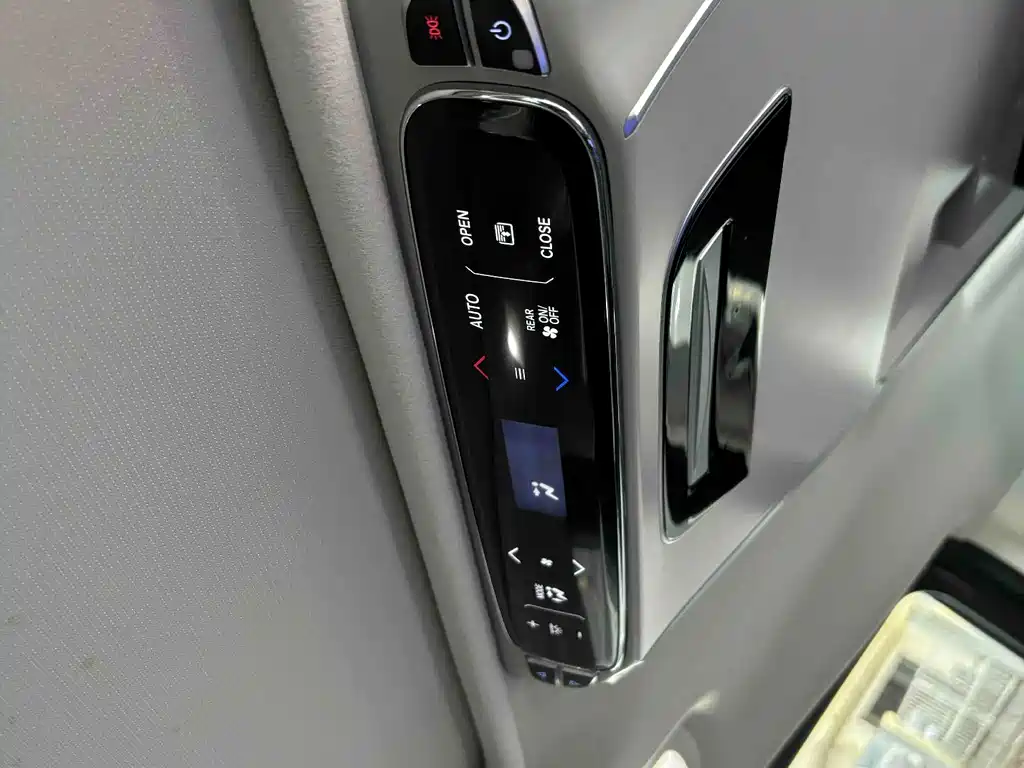 Honda Elysion 2022 — фото 14