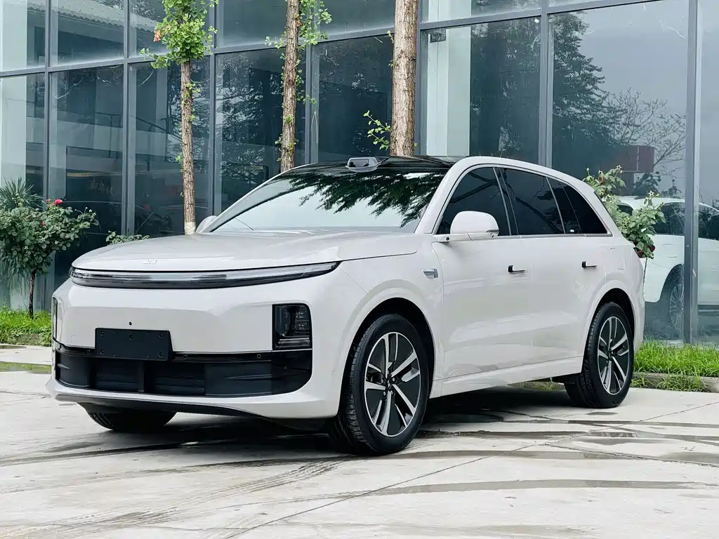 Li Auto Li L6 2025