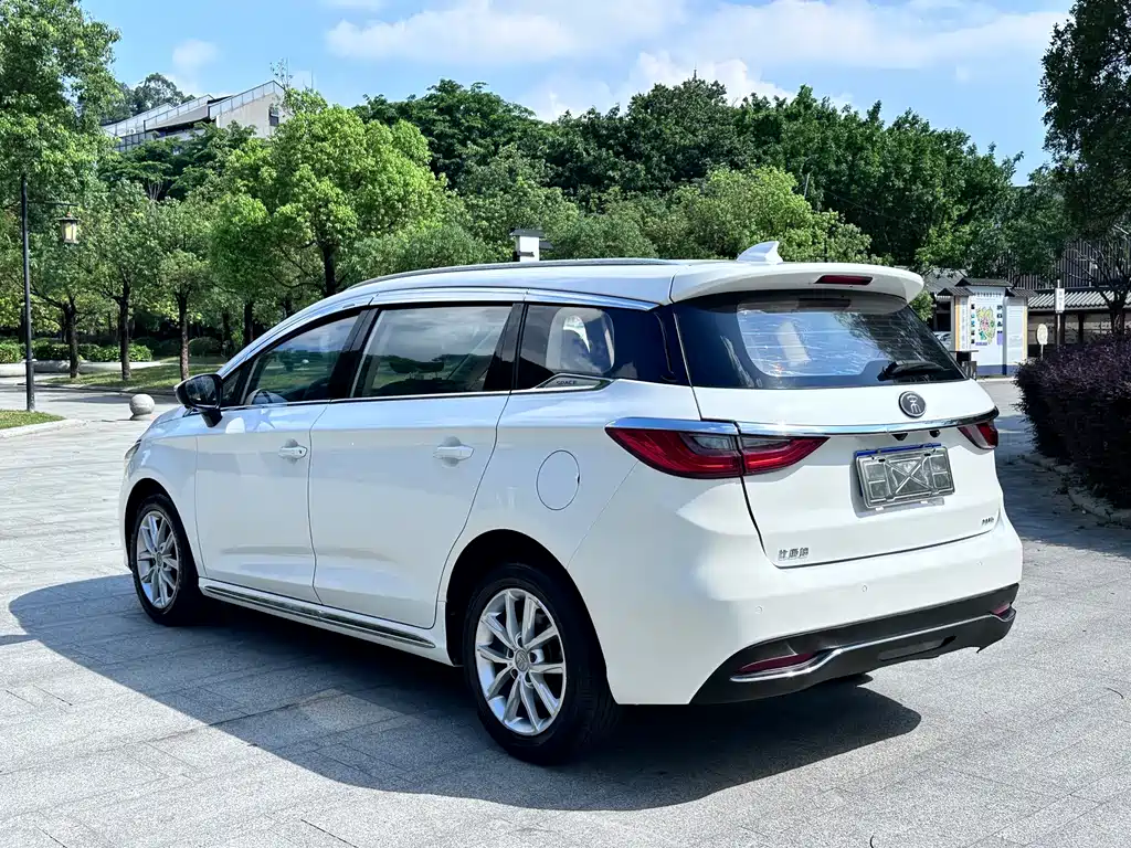 BYD MAX 2020 — фото 4