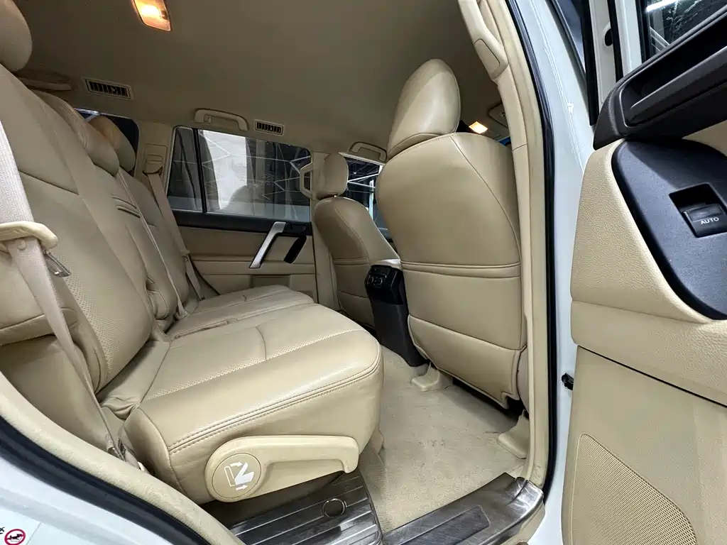 Toyota Prado 2017 — фото 12