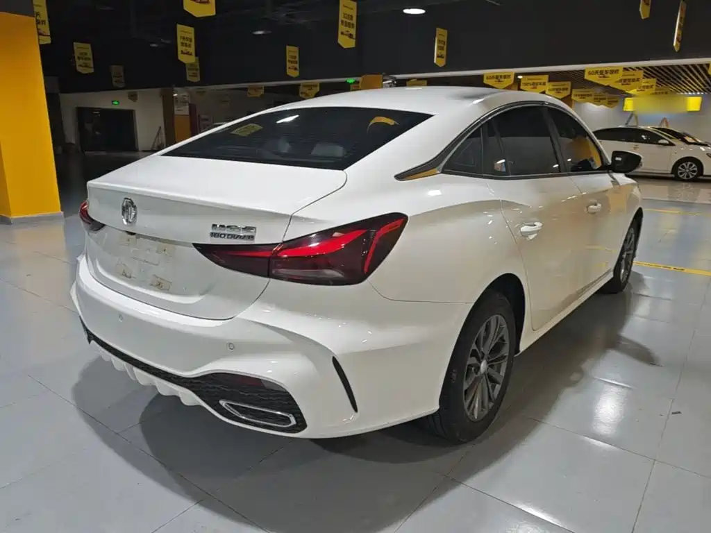 MG 5 2025