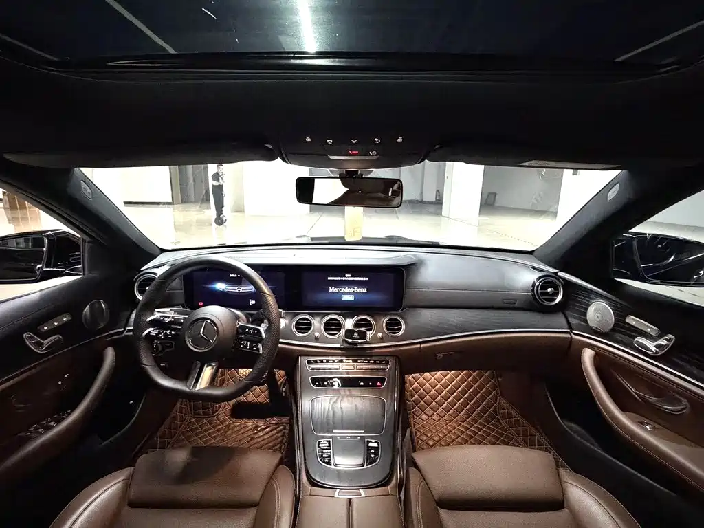 Mercedes-Benz E-Class 2022