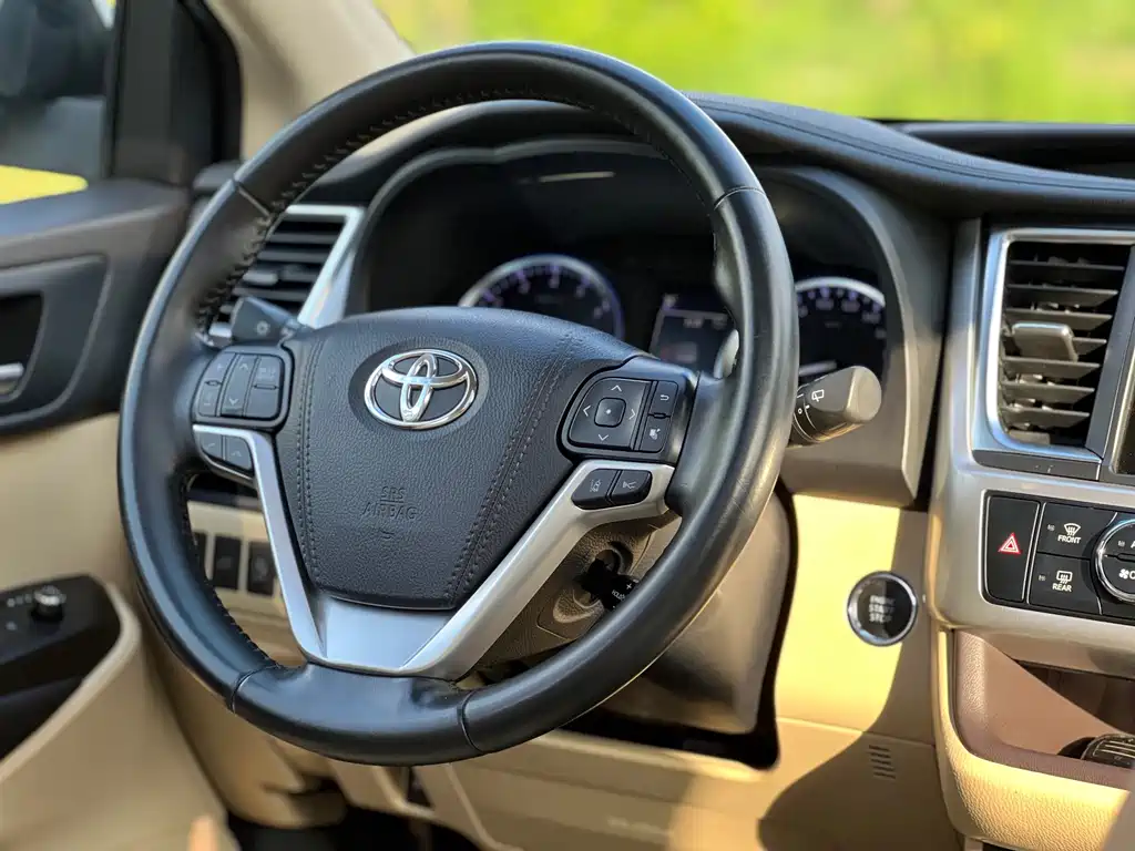 Toyota Highlander 2020 — фото 19