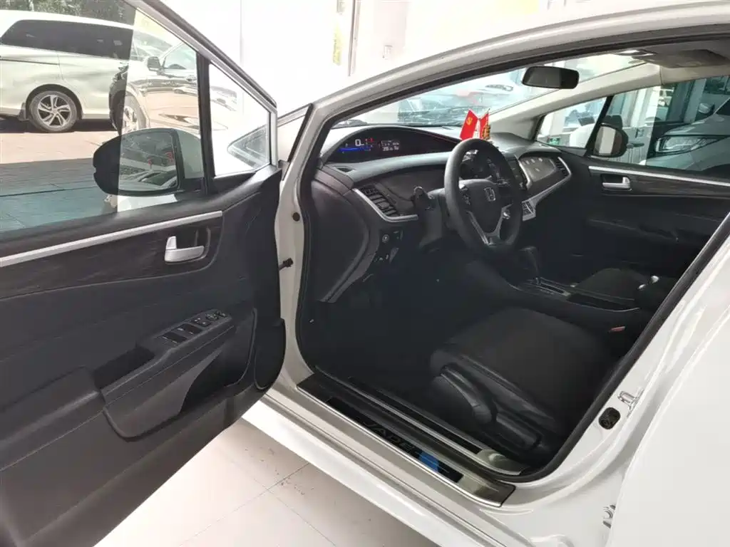 Honda Jade 2019 — фото 16