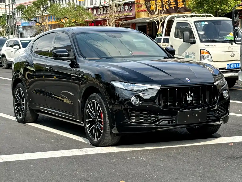 Maserati Levante 2021