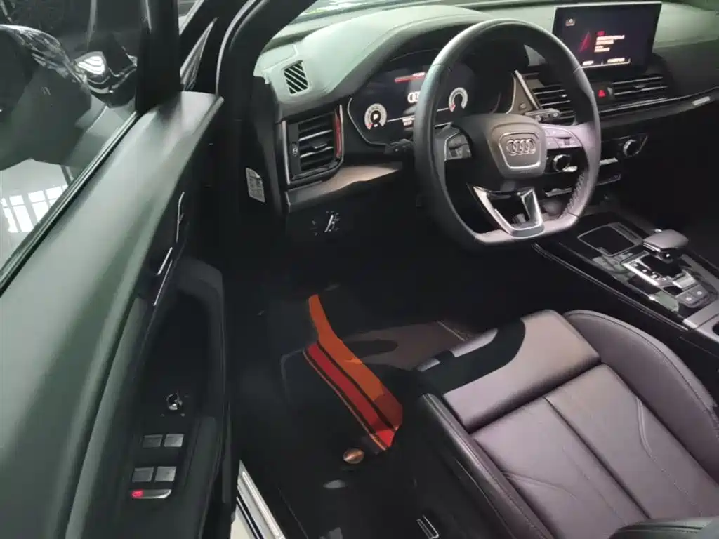 Audi Q5L 2023 — фото 16