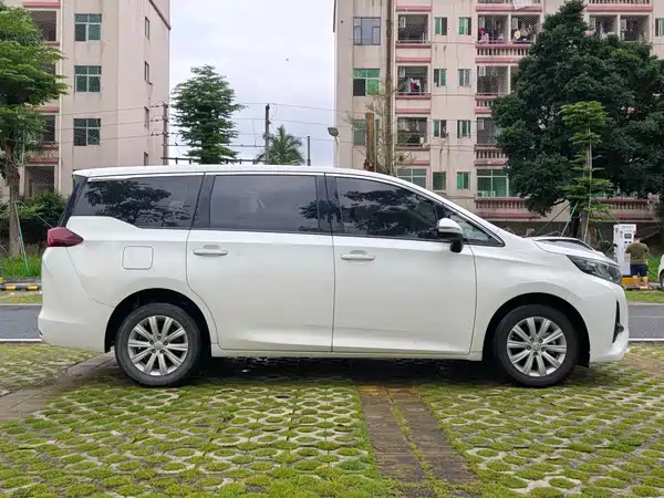 GAC Trumpchi M6 2021