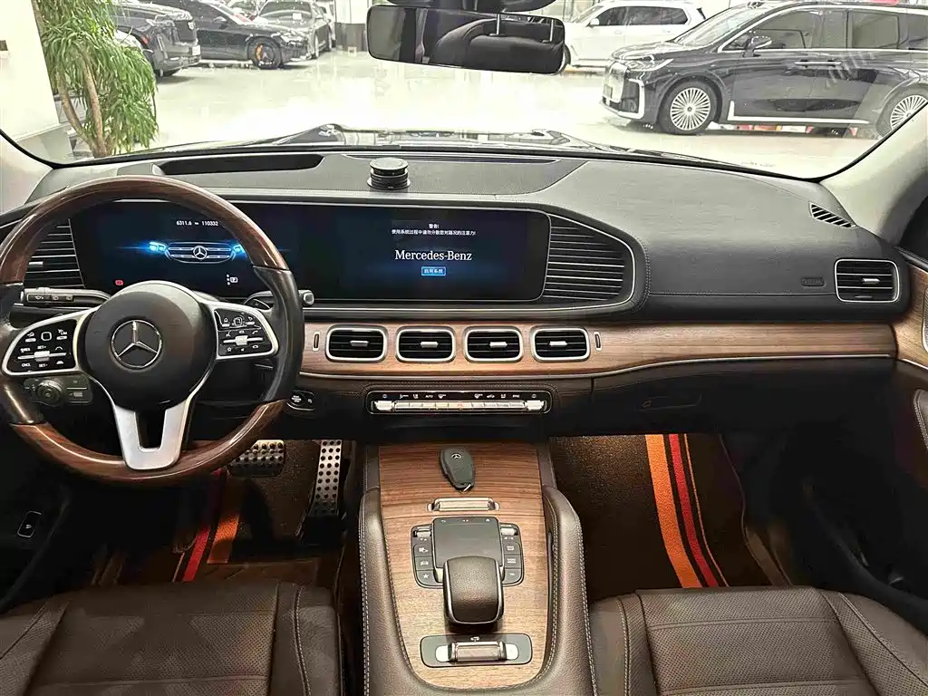 Mercedes-Benz GLS 2023 — фото 19