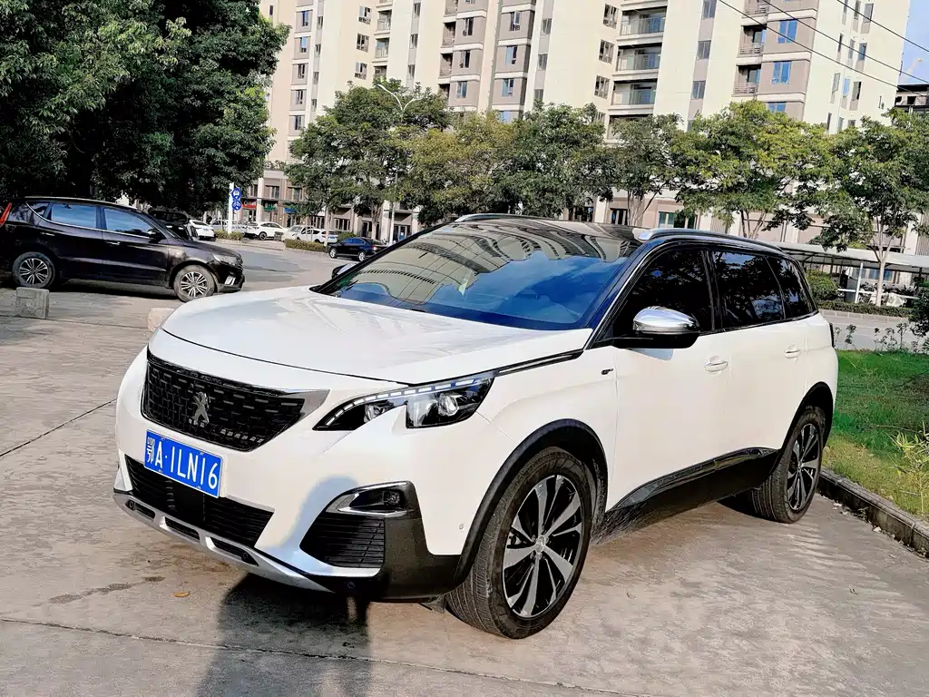 Peugeot 5008 2017 — фото 1