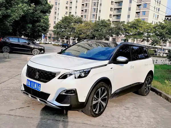 Peugeot 5008 2017
