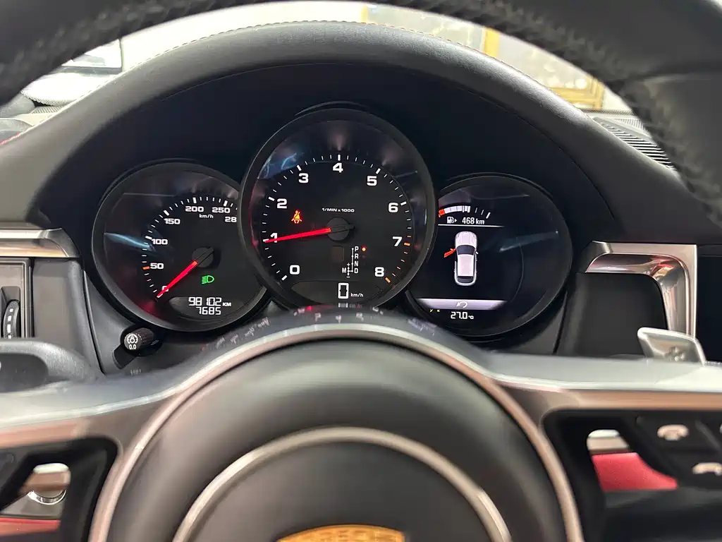 Porsche Macan 2021 — фото 9