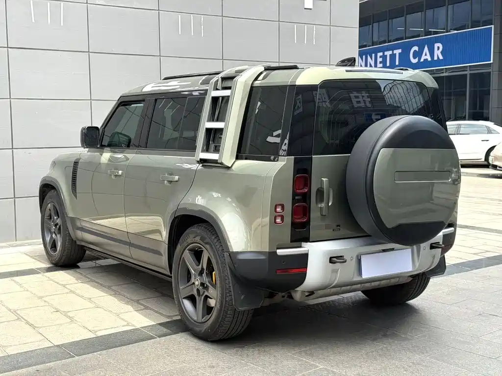 Land Rover Defender 2021 — фото 4