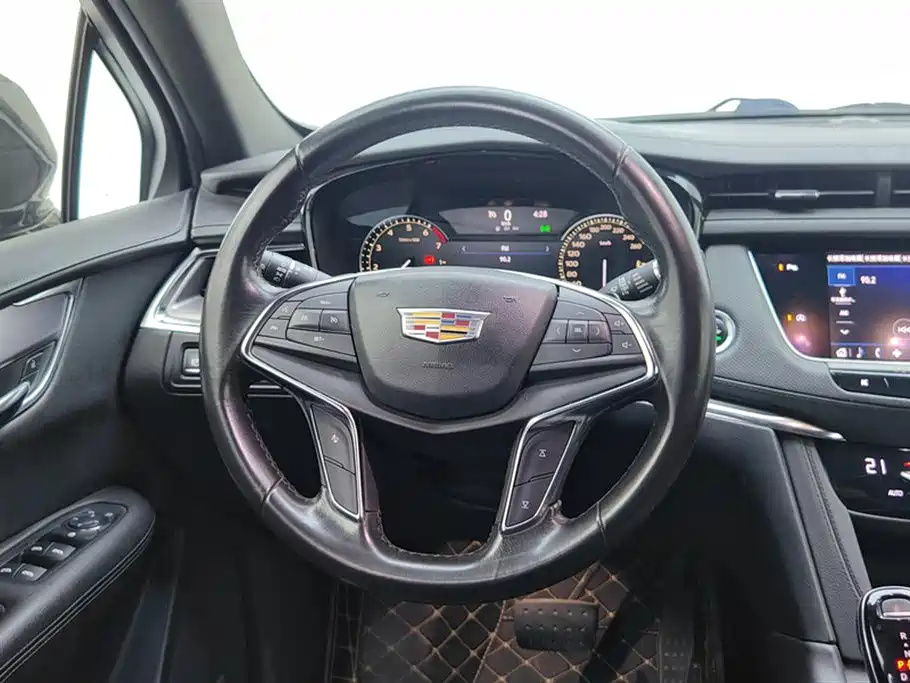 Cadillac XT5 2019 — фото 15