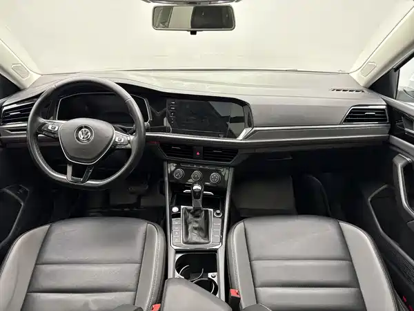 Volkswagen Sagitar 2021