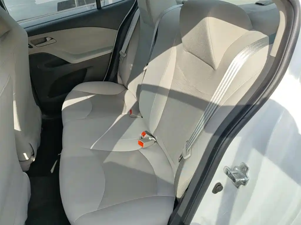 Chevrolet Sail 2017 — фото 17