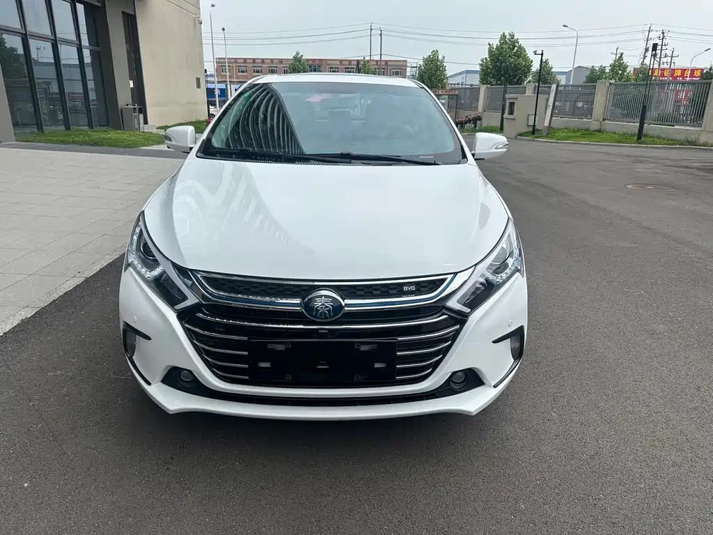 BYD Qin NEV 2017 — фото 2