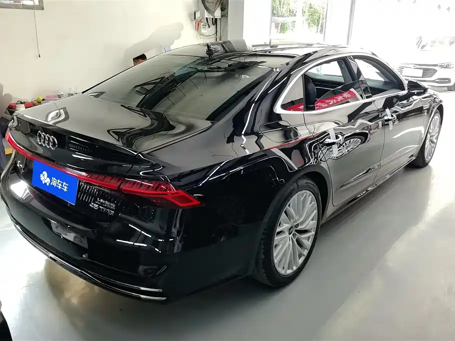 Audi A7L 2024 — фото 3
