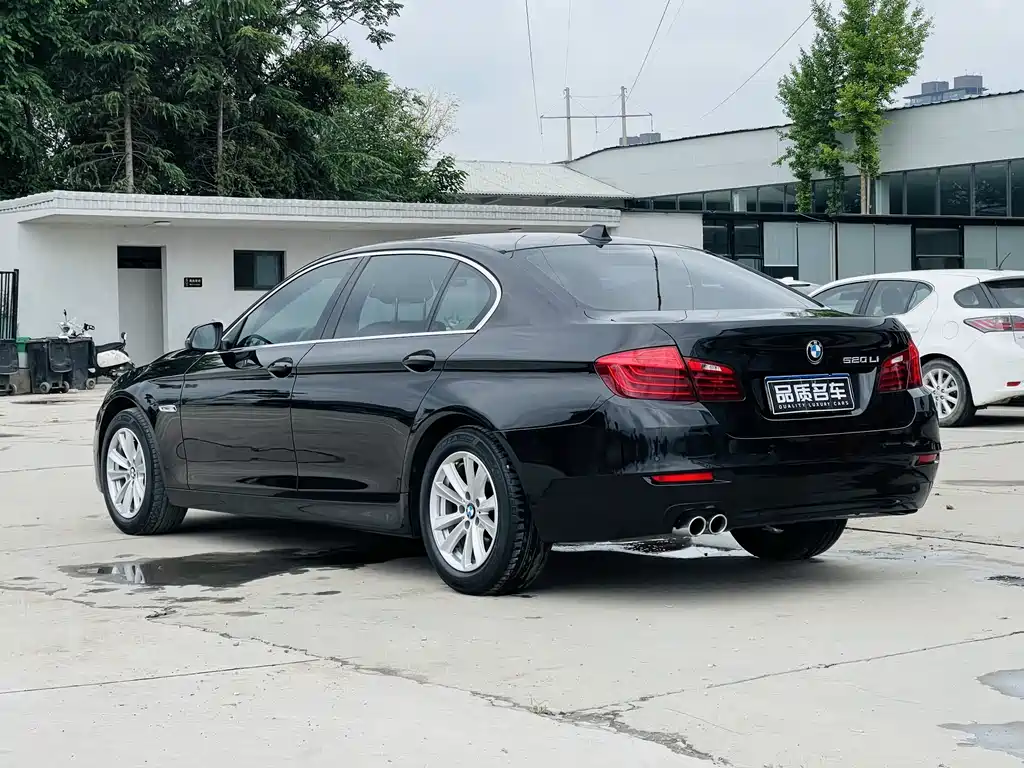 BMW 5 Series 2016 — фото 17