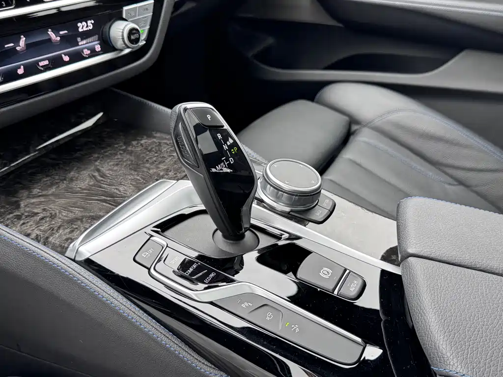 BMW 6 Series GT 2020 — фото 18