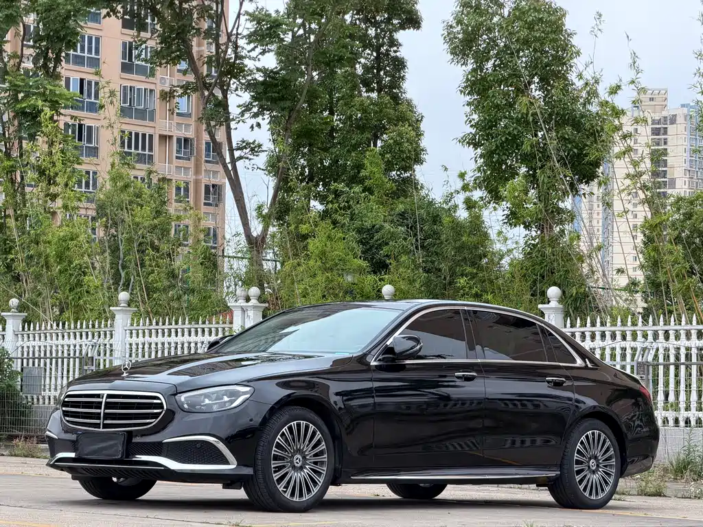 Mercedes-Benz E-Class 2021