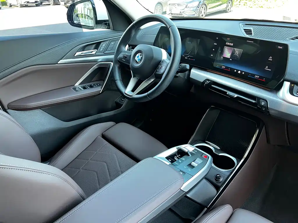BMW X2 2024 — фото 11