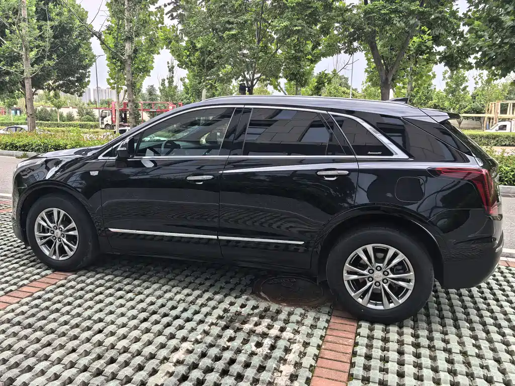 Cadillac XT5 2020 — фото 8