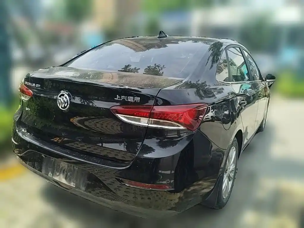 Buick Excelle 2017 — фото 12