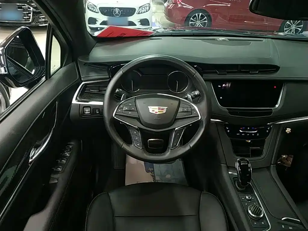 Cadillac XT5 2022 — фото 11