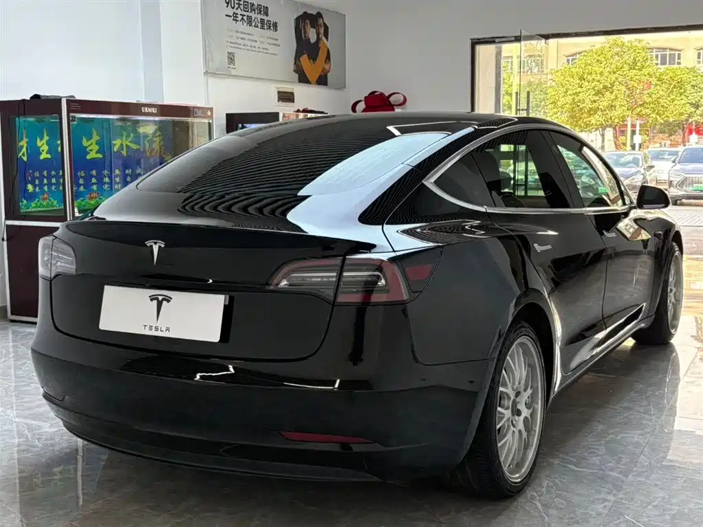 Tesla Model 3 2020 — фото 9