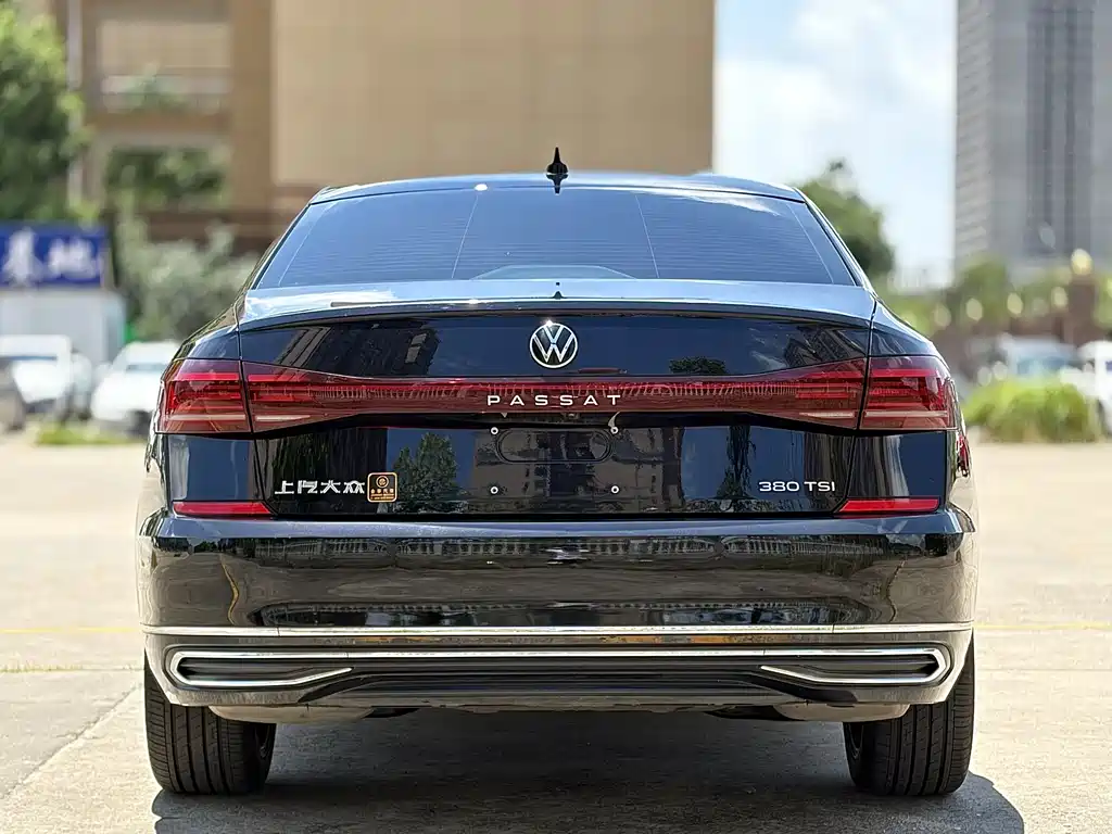 Volkswagen Passat 2024 — фото 8