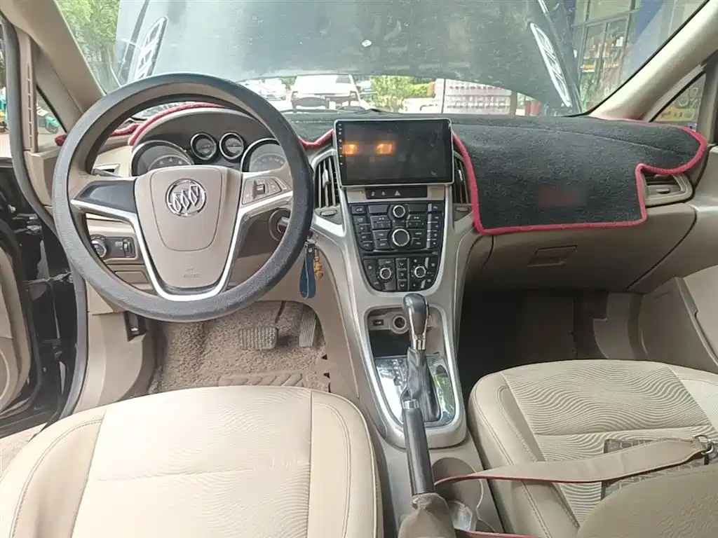 Buick Excelle 2014 — фото 10