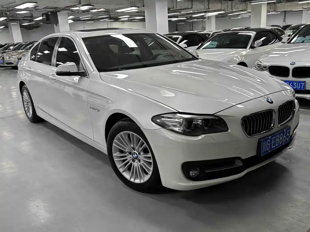 BMW 5 Series 2016 — фото 3