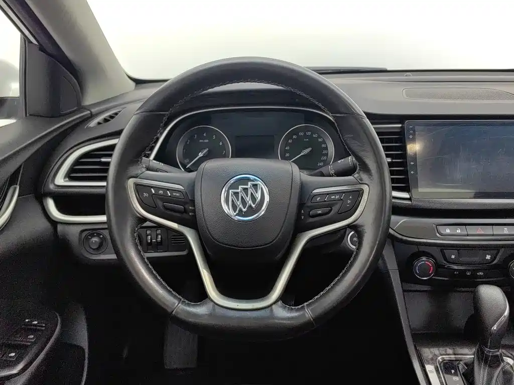 Buick Excelle GT 2018 — фото 11