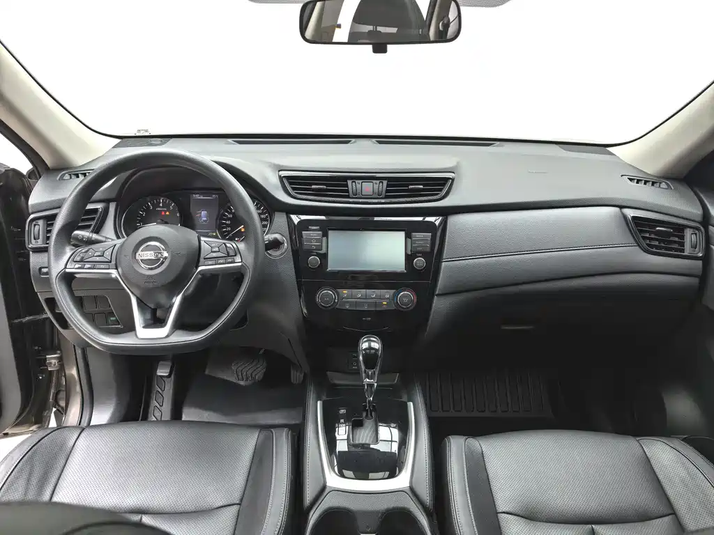 Nissan X-Trail 2018 — фото 12