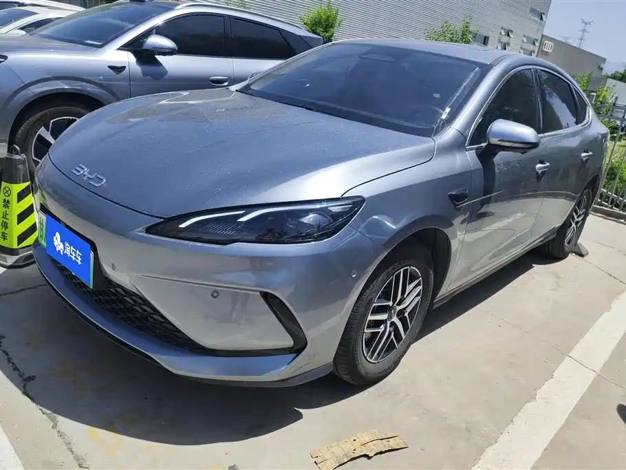 BYD Seal 05 DM-i 2025 — фото 1