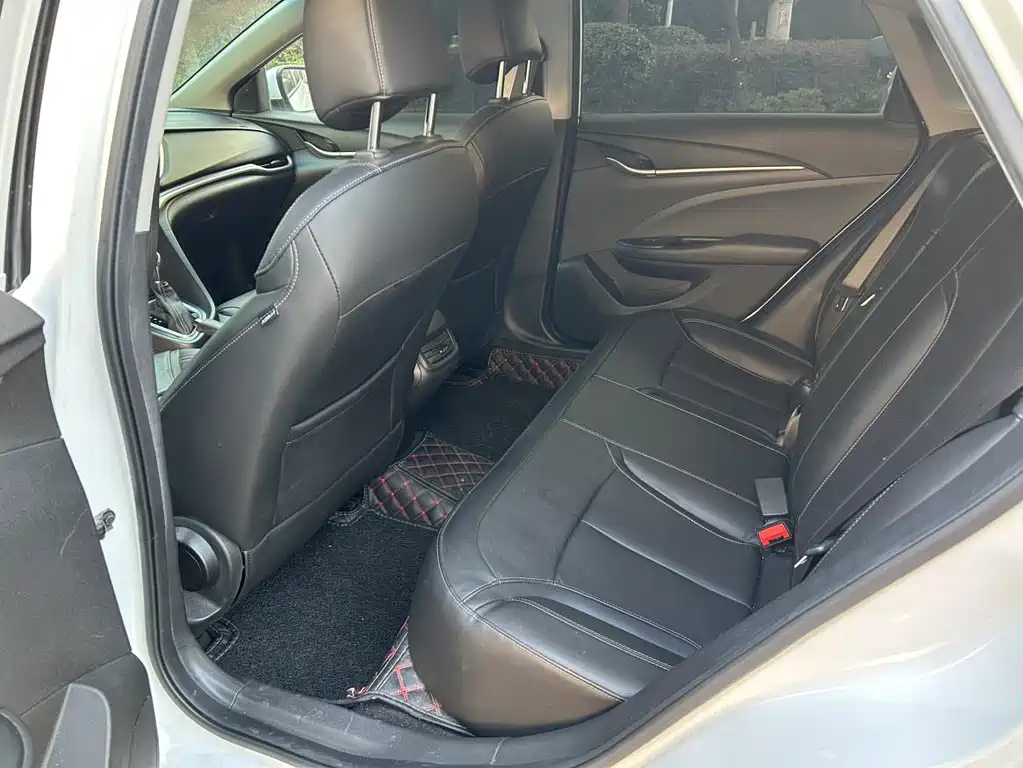 Buick Excelle 2019 — фото 15