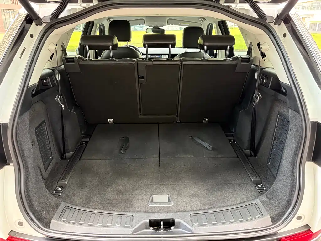 Land Rover Discovery Sport 2017 — фото 18